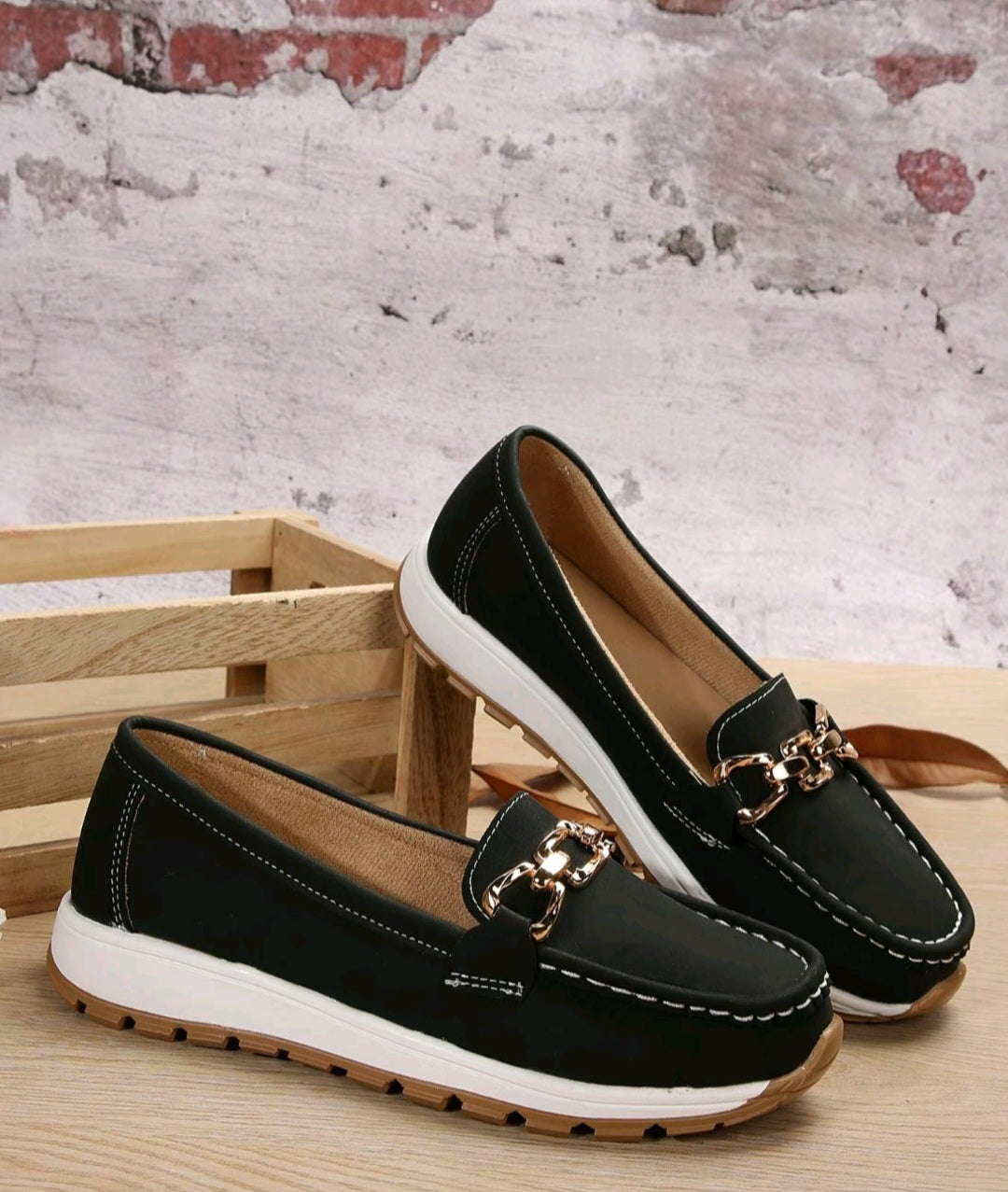 WOMEN CASUAL COMFORTABLE SHOES